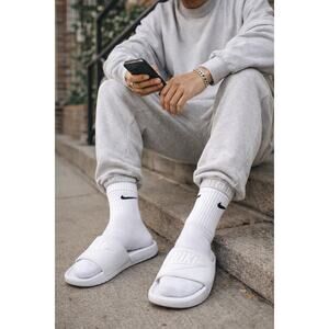 Nike Benassi White Slides Size 11 Men Comfort Sandals